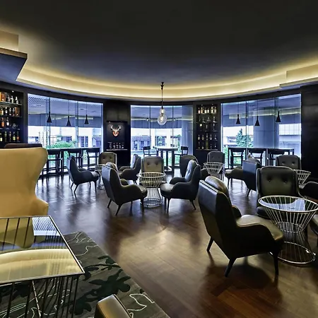 Pullman Kuala Lumpur City Centre Hotel & Residences-3